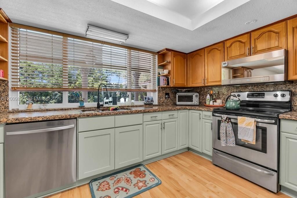 620 Lake Dasha Cir , Plantation, FL 33324 Photo
