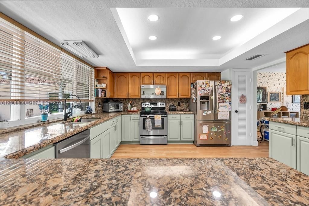 620 Lake Dasha Cir , Plantation, FL 33324 Photo