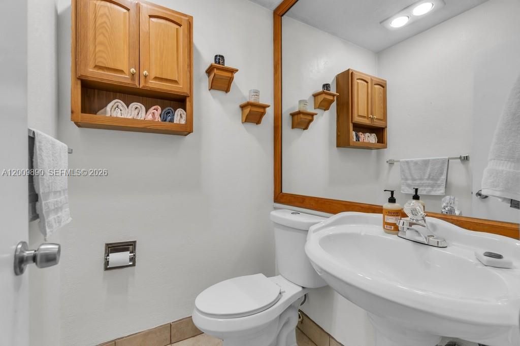 620 Lake Dasha Cir , Plantation, FL 33324 Photo