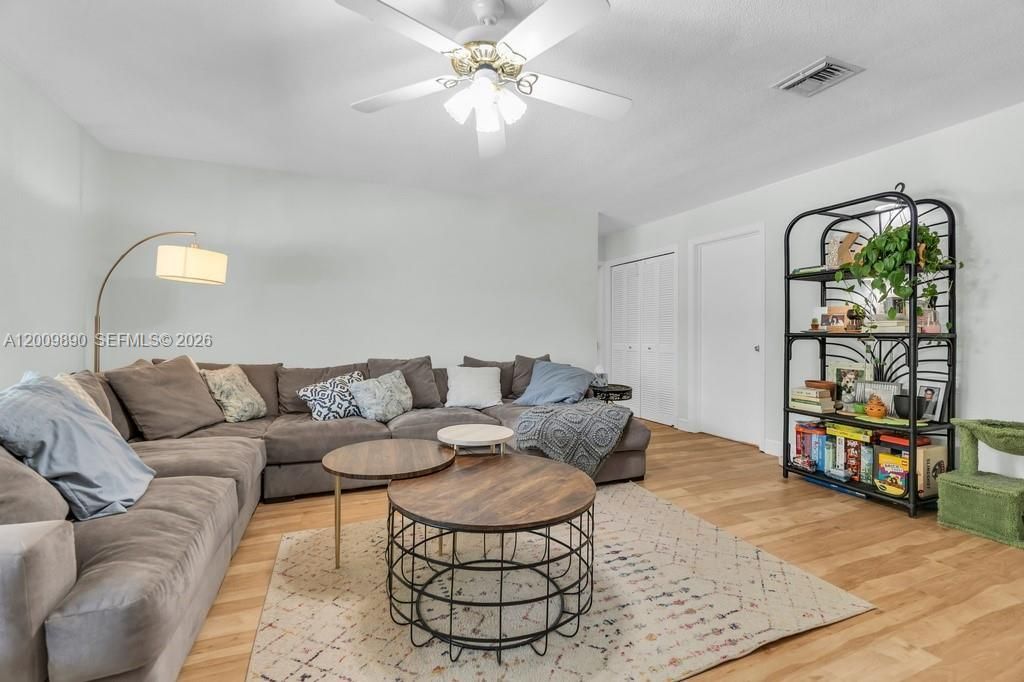620 Lake Dasha Cir , Plantation, FL 33324 Photo