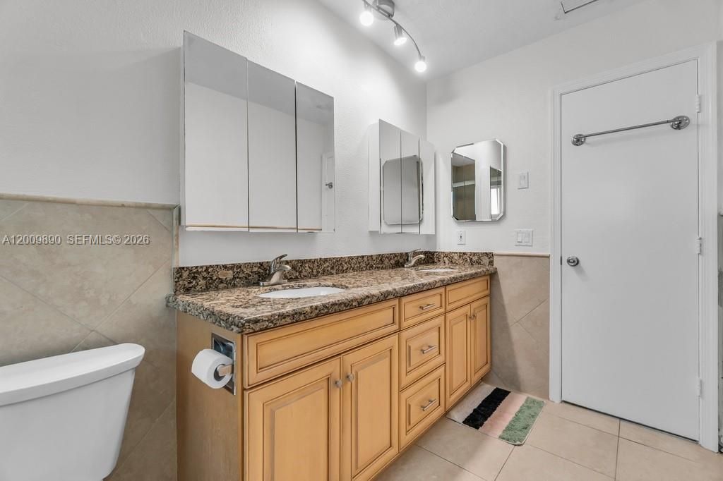 620 Lake Dasha Cir , Plantation, FL 33324 Photo