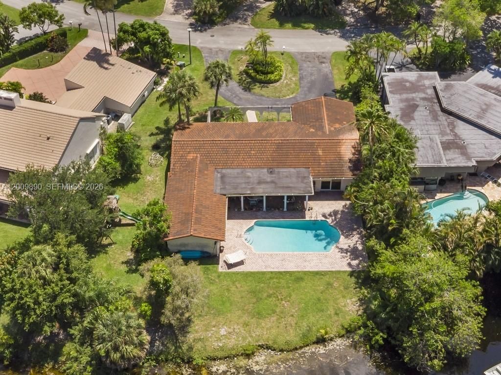 620 Lake Dasha Cir , Plantation, FL 33324 Photo