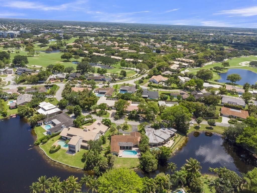 620 Lake Dasha Cir , Plantation, FL 33324 Photo
