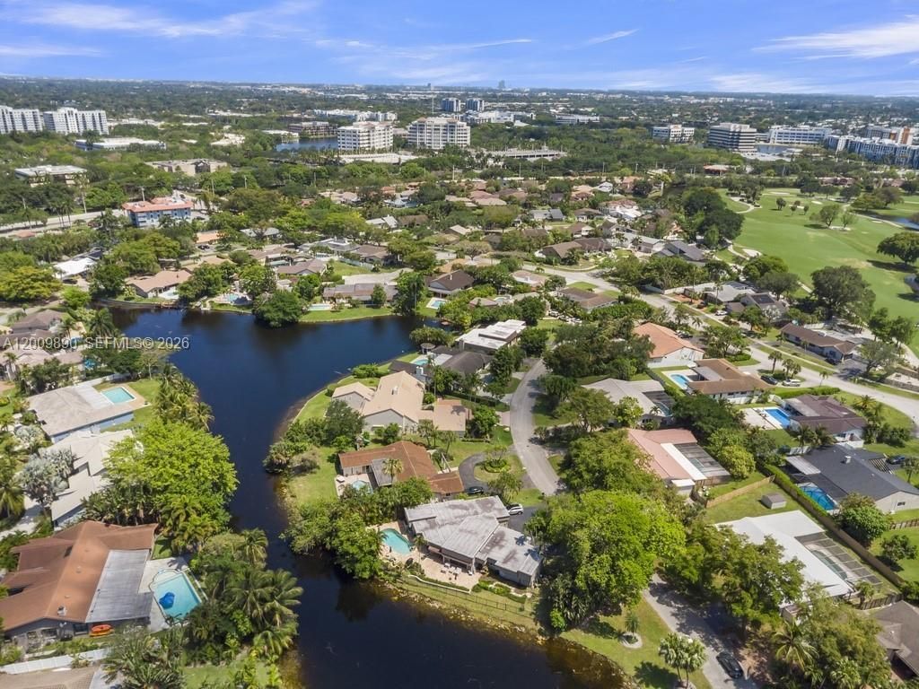 620 Lake Dasha Cir , Plantation, FL 33324 Photo