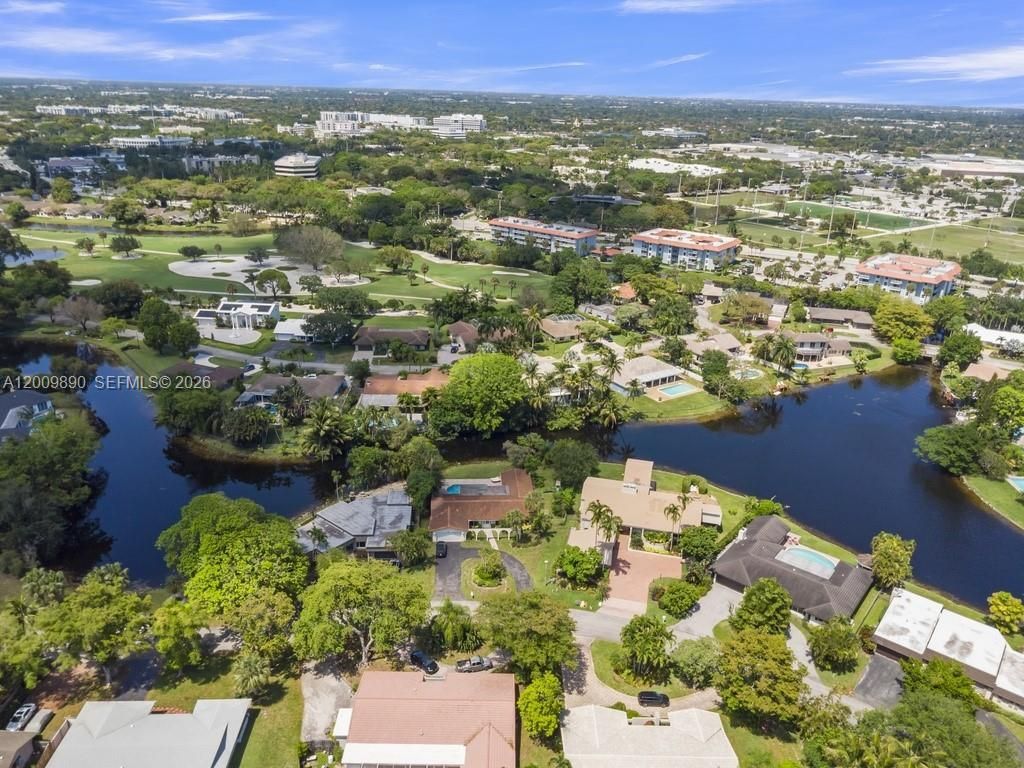 620 Lake Dasha Cir , Plantation, FL 33324 Photo
