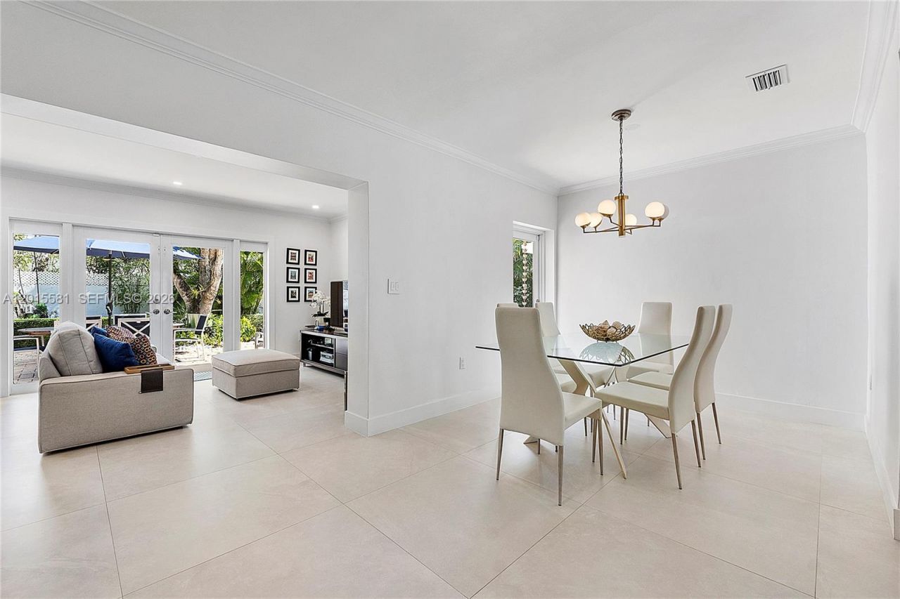 301 Hampton Ln , Key Biscayne, FL 33149 Photo