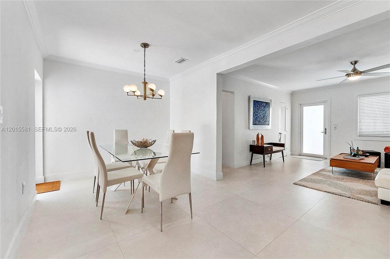 301 Hampton Ln , Key Biscayne, FL 33149 Photo