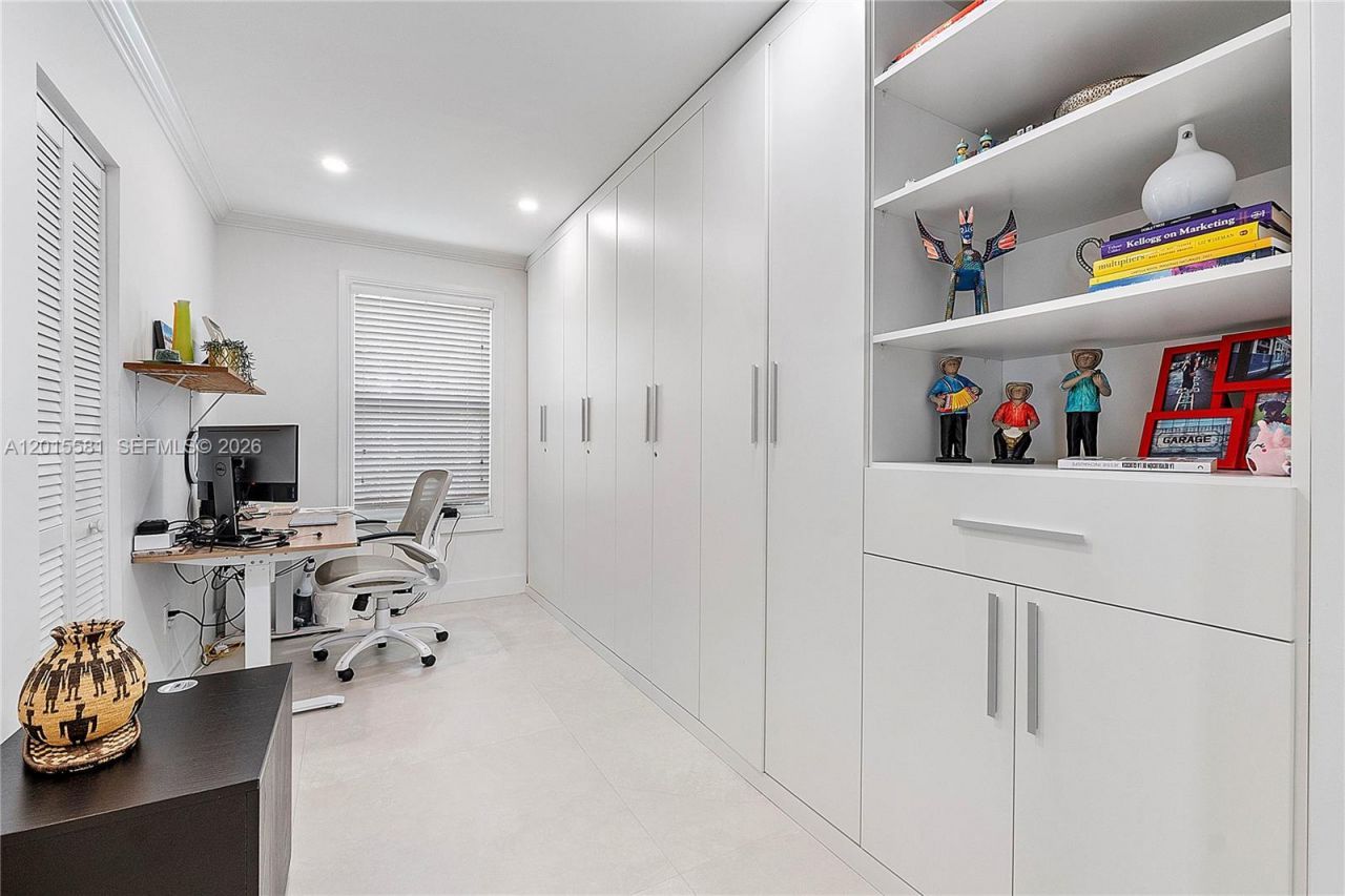 301 Hampton Ln , Key Biscayne, FL 33149 Photo