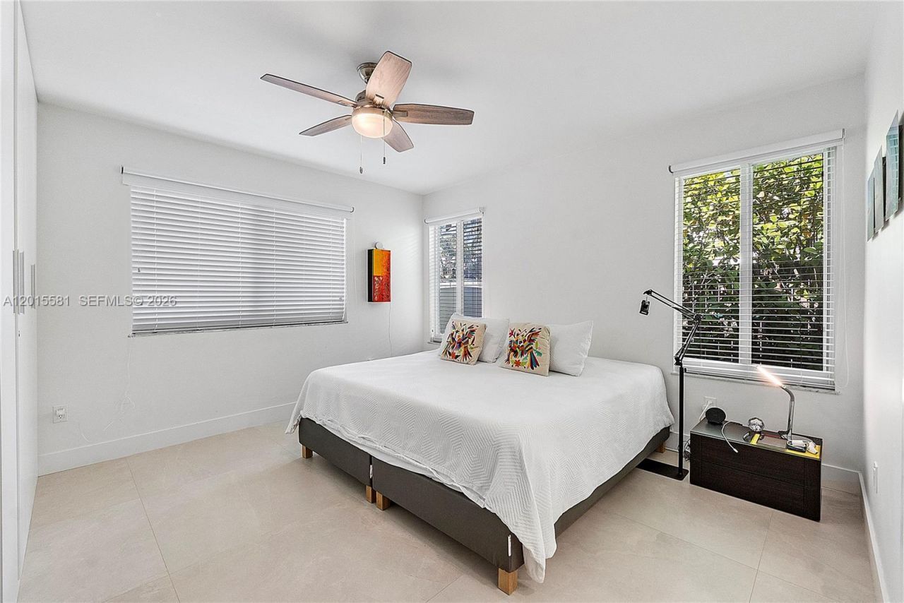301 Hampton Ln , Key Biscayne, FL 33149 Photo