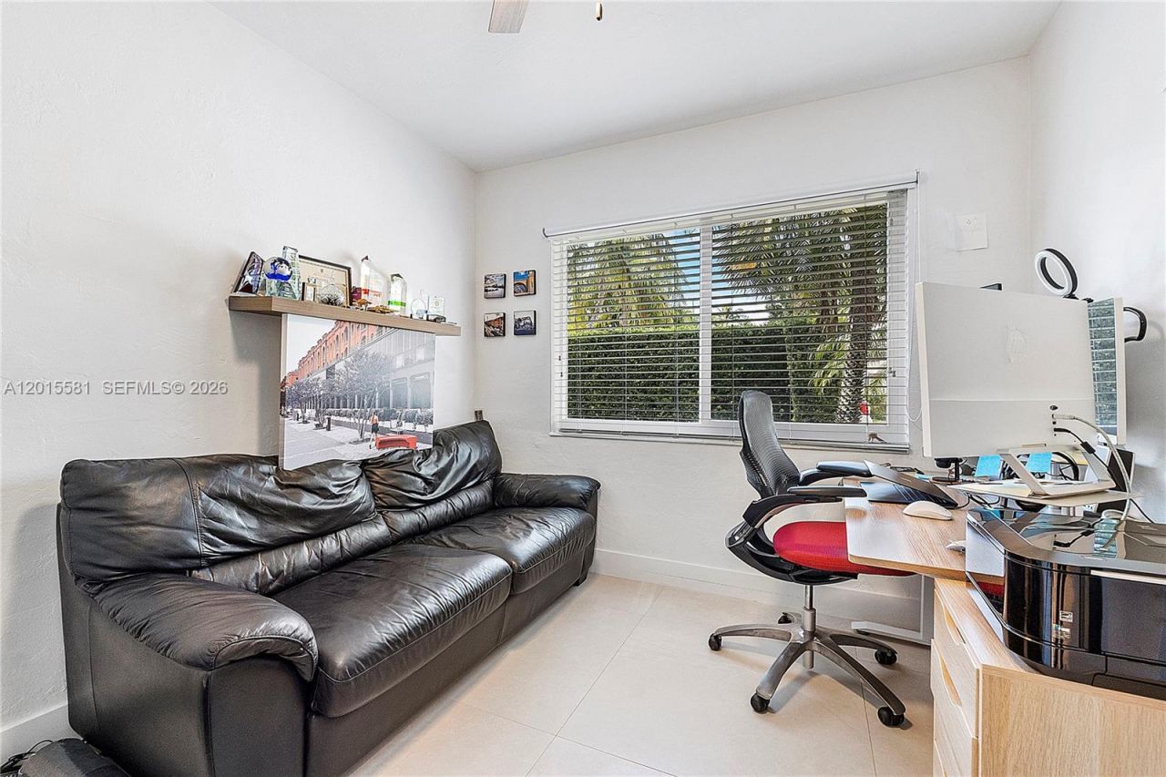 301 Hampton Ln , Key Biscayne, FL 33149 Photo