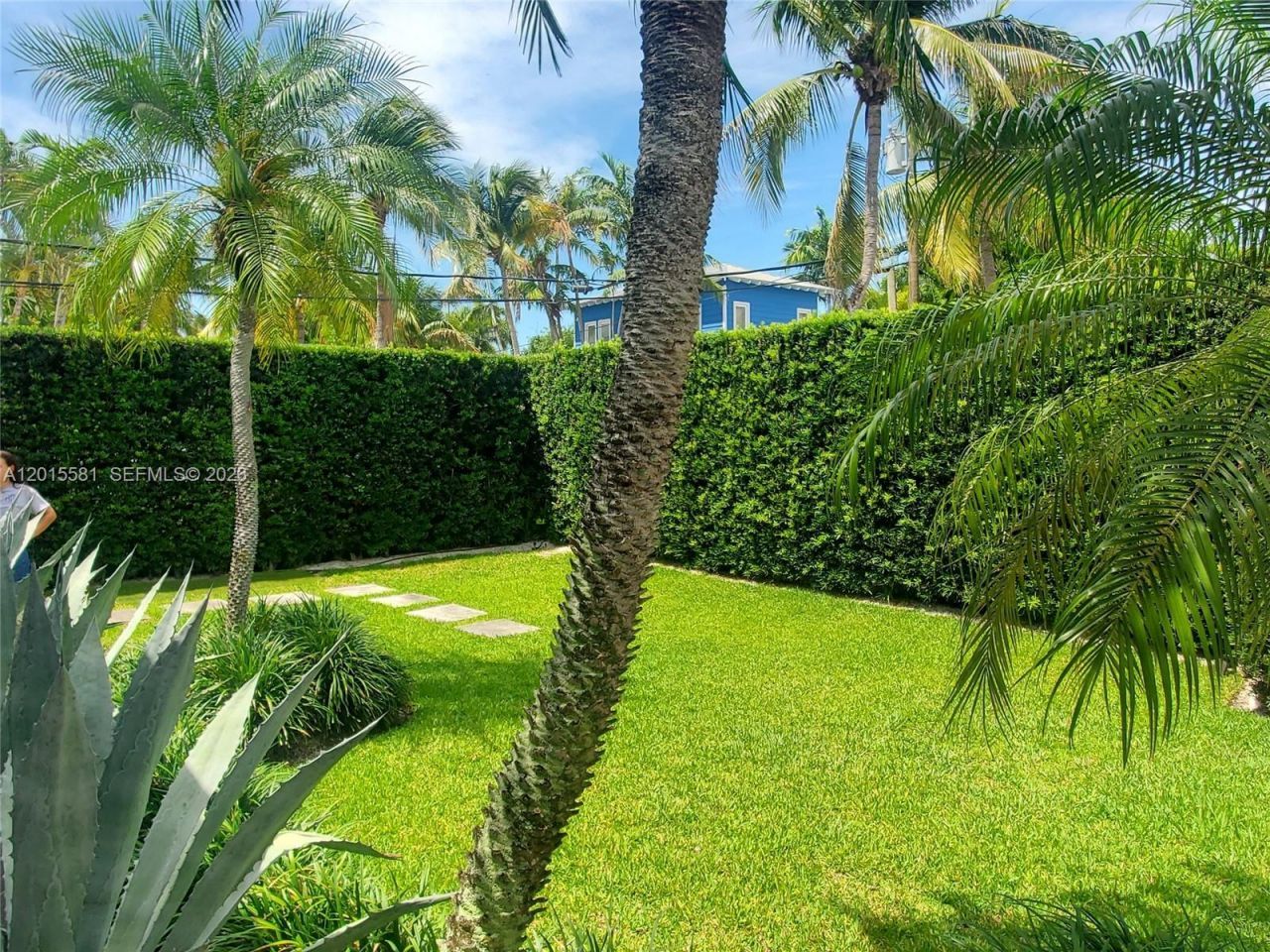 301 Hampton Ln , Key Biscayne, FL 33149 Photo