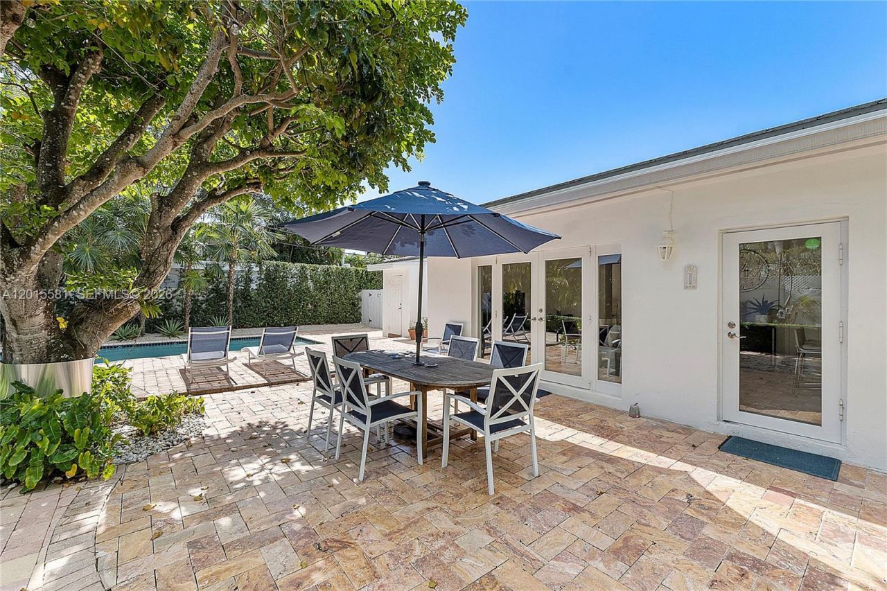 301 Hampton Ln , Key Biscayne, FL 33149 Photo