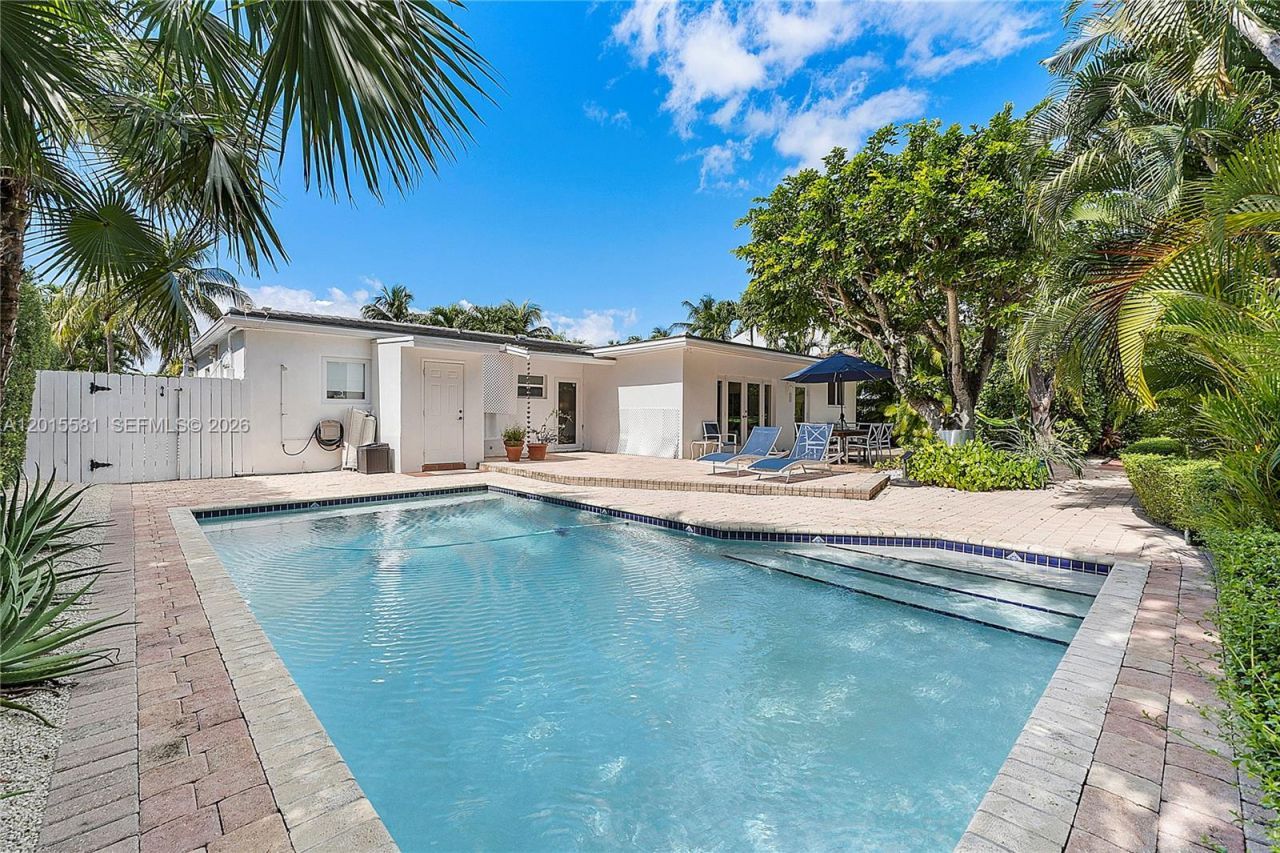 301 Hampton Ln , Key Biscayne, FL 33149 Photo