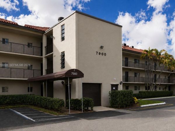 7900 NW 50th St , Unit 303, Lauderhill, FL 33351