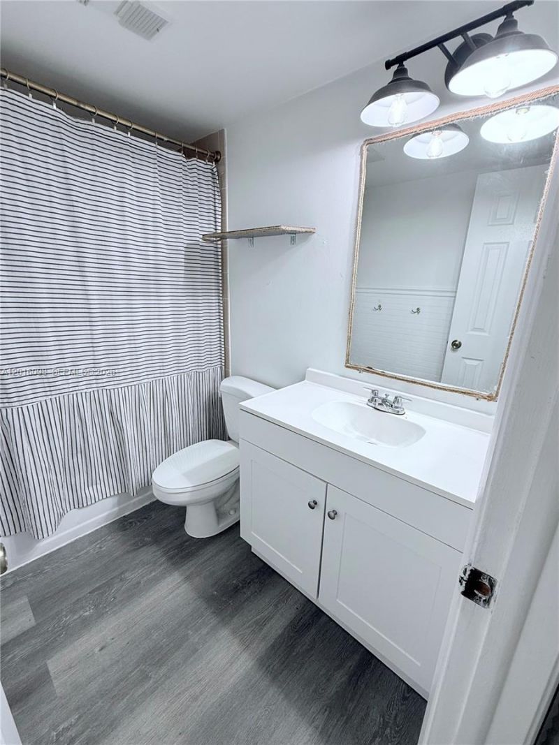 7900 NW 50th St , Unit 303, Lauderhill, FL 33351 Photo