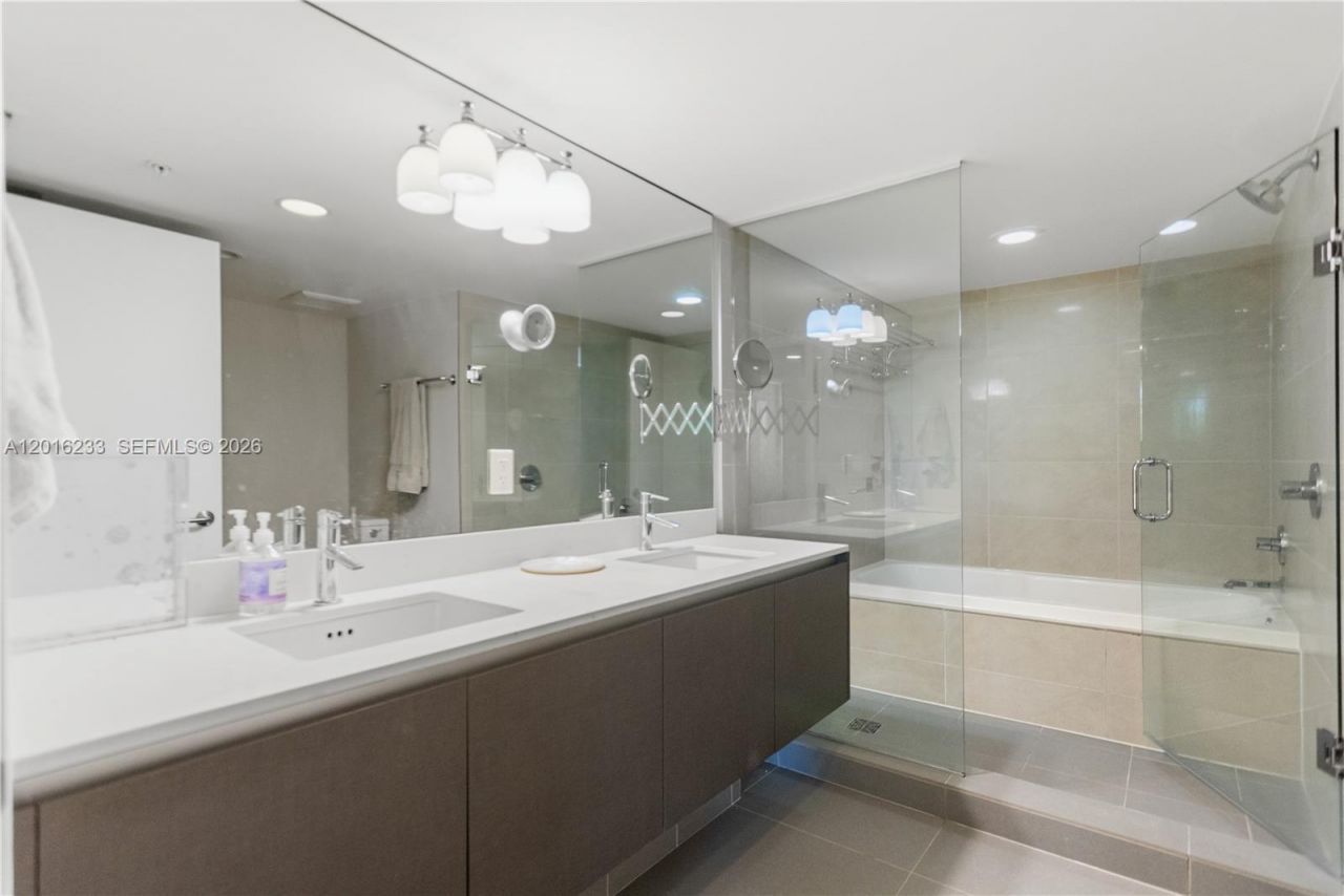 6620 Indian Creek Dr, Unit 214, Miami Beach, FL 33141 Photo
