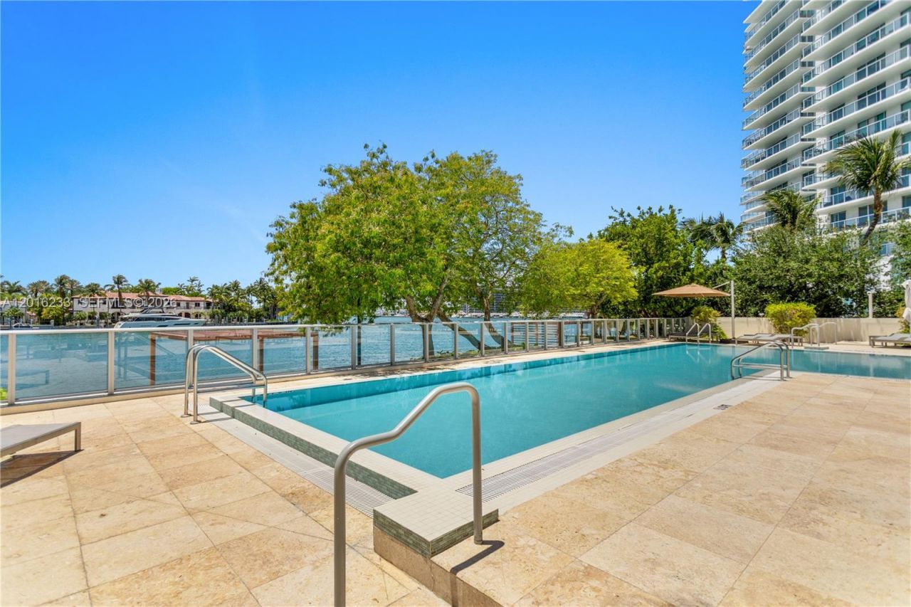 6620 Indian Creek Dr, Unit 214, Miami Beach, FL 33141 Photo