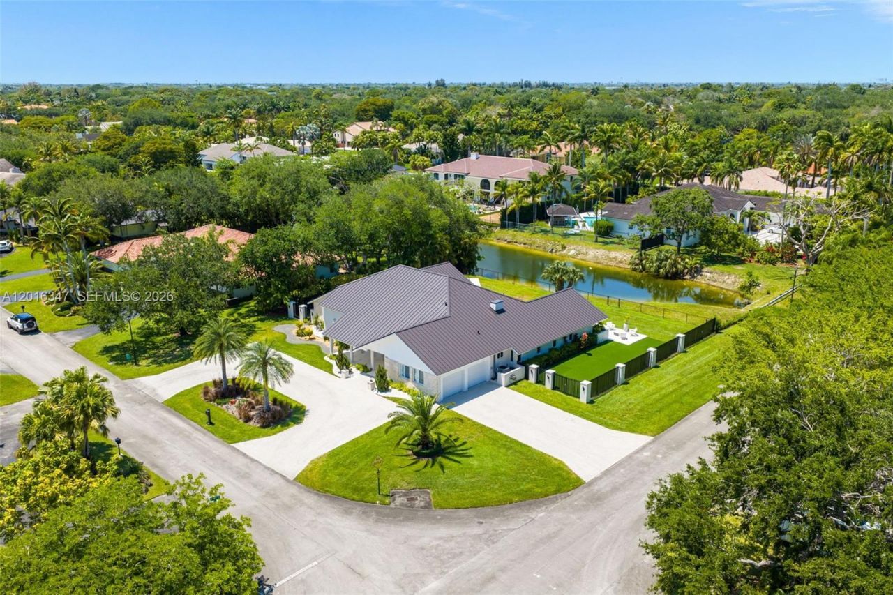 9201 SW 102nd St , Miami, FL 33176 Photo