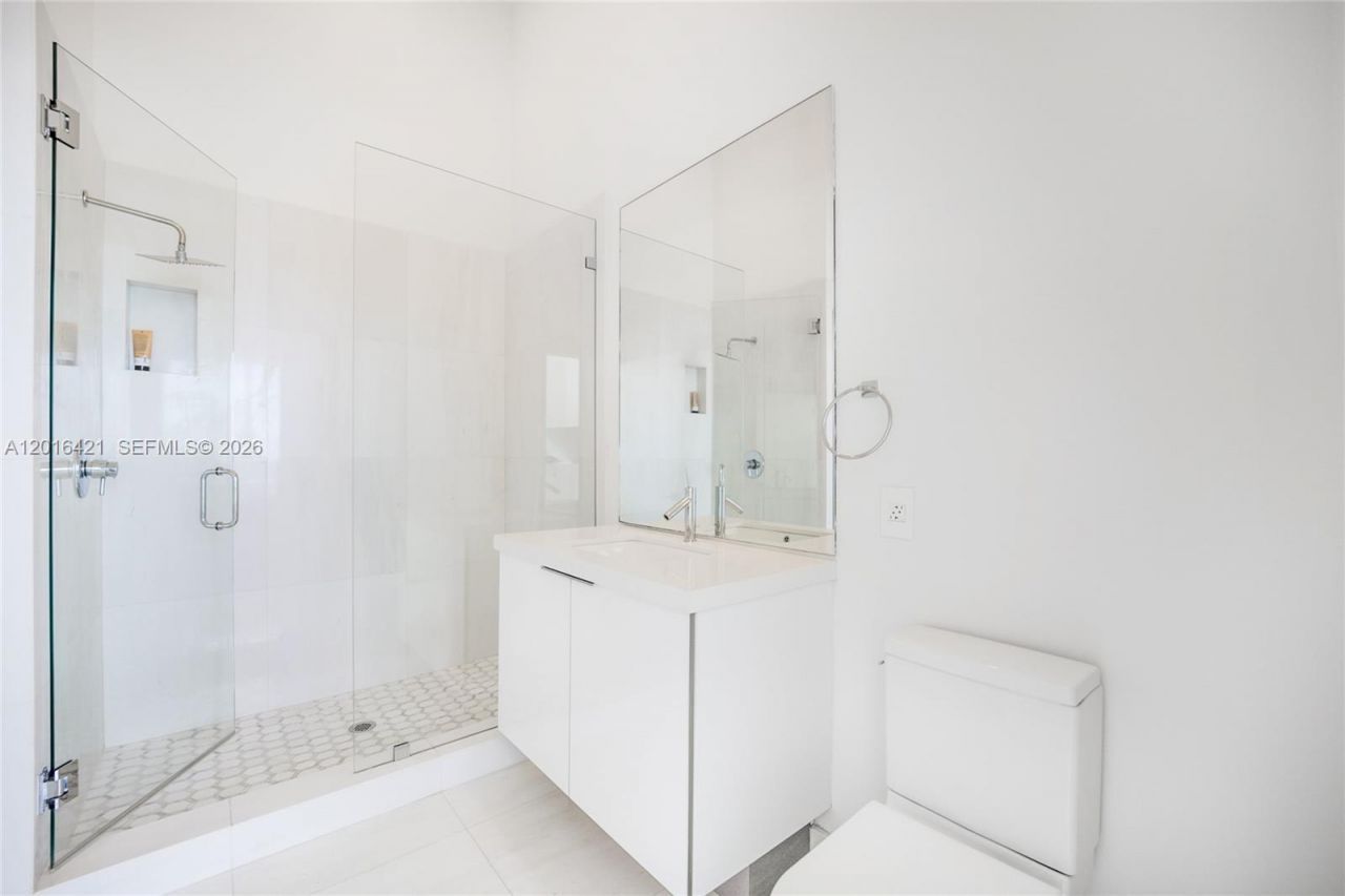 495 Brickell Ave , Unit 4101, Miami, FL 33131 Photo