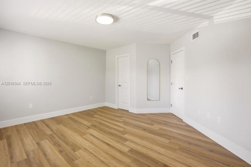 9425 Fontainebleau Blvd, Unit 202, Miami, FL 33172 Photo