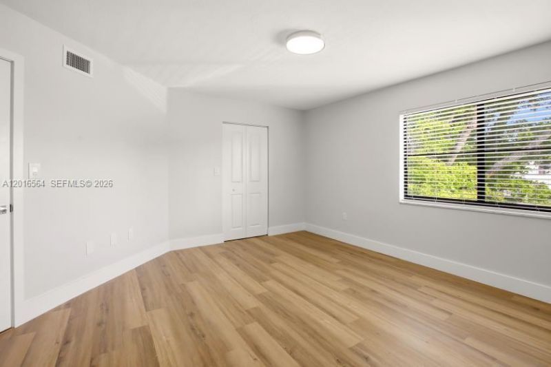 9425 Fontainebleau Blvd, Unit 202, Miami, FL 33172 Photo