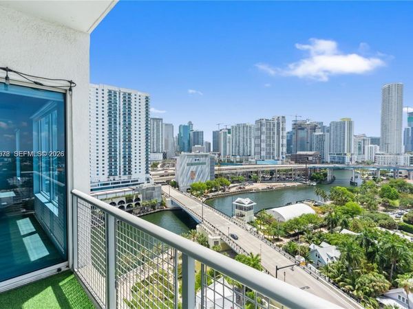 10 SW South River Dr , Unit 1504, Miami, FL 33130