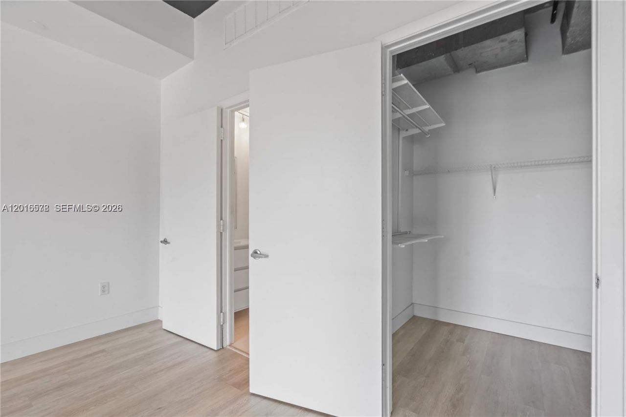 10 SW South River Dr , Unit 1504, Miami, FL 33130 Photo