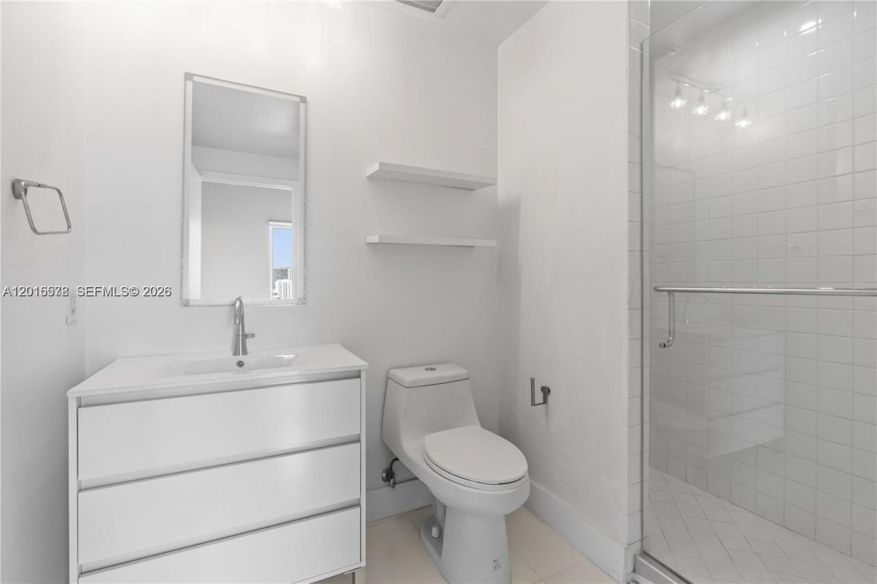 10 SW South River Dr , Unit 1504, Miami, FL 33130 Photo