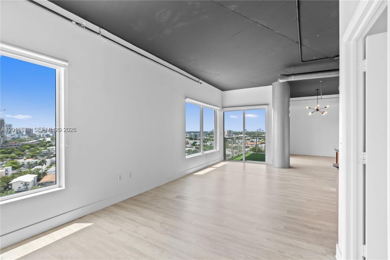 10 SW South River Dr , Unit 1504, Miami, FL 33130 Photo