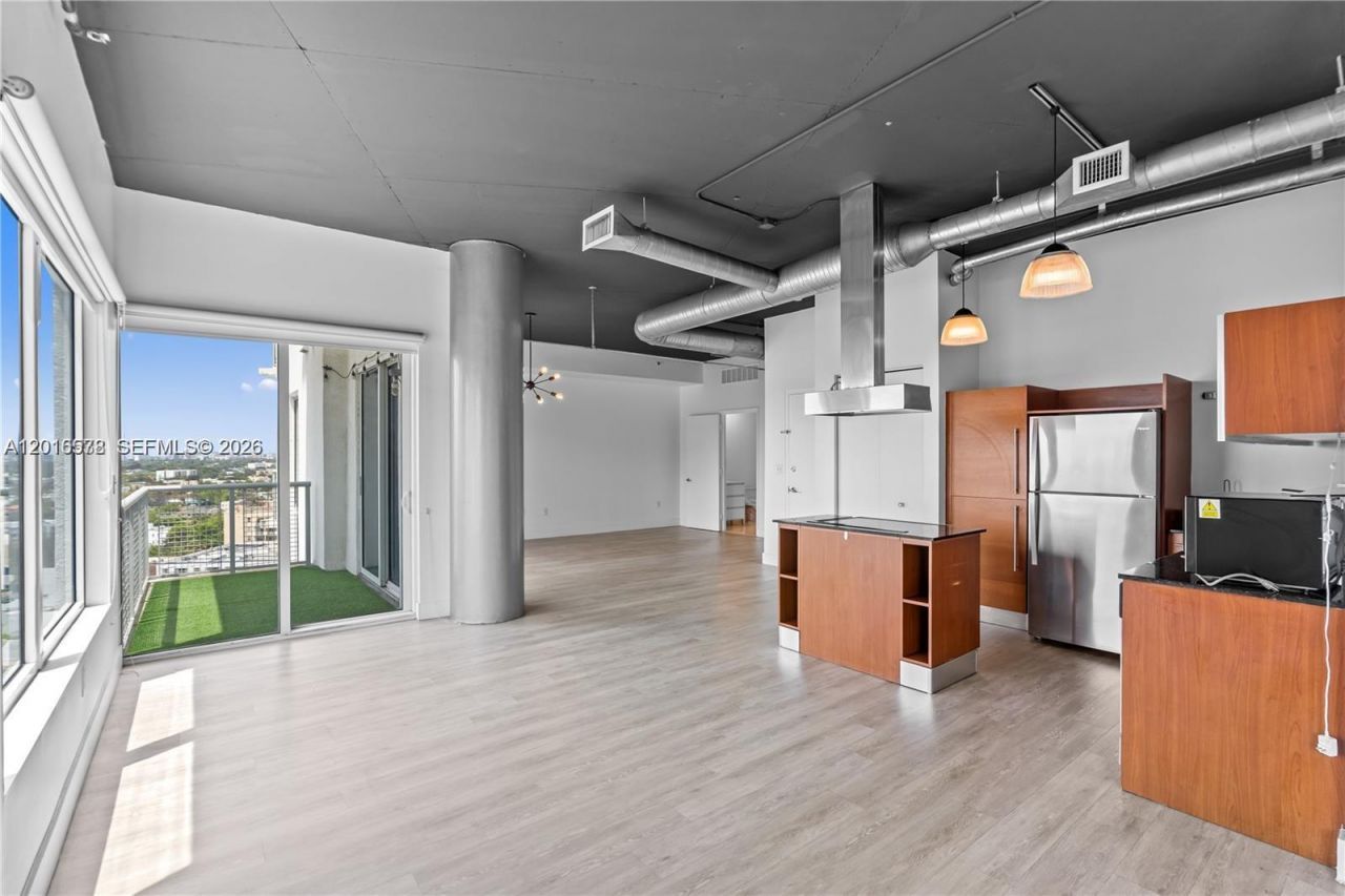 10 SW South River Dr , Unit 1504, Miami, FL 33130 Photo