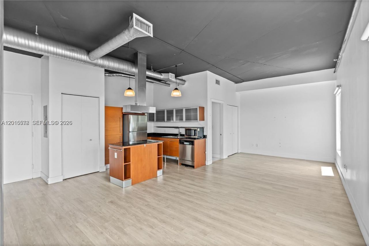 10 SW South River Dr , Unit 1504, Miami, FL 33130 Photo