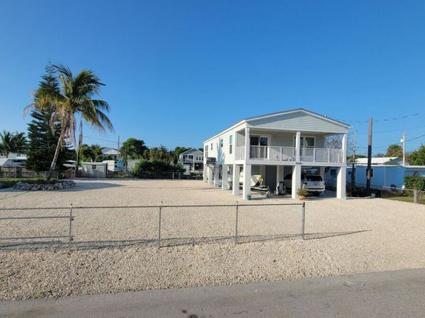 31128 Avenue G, Big Pine, FL 33043