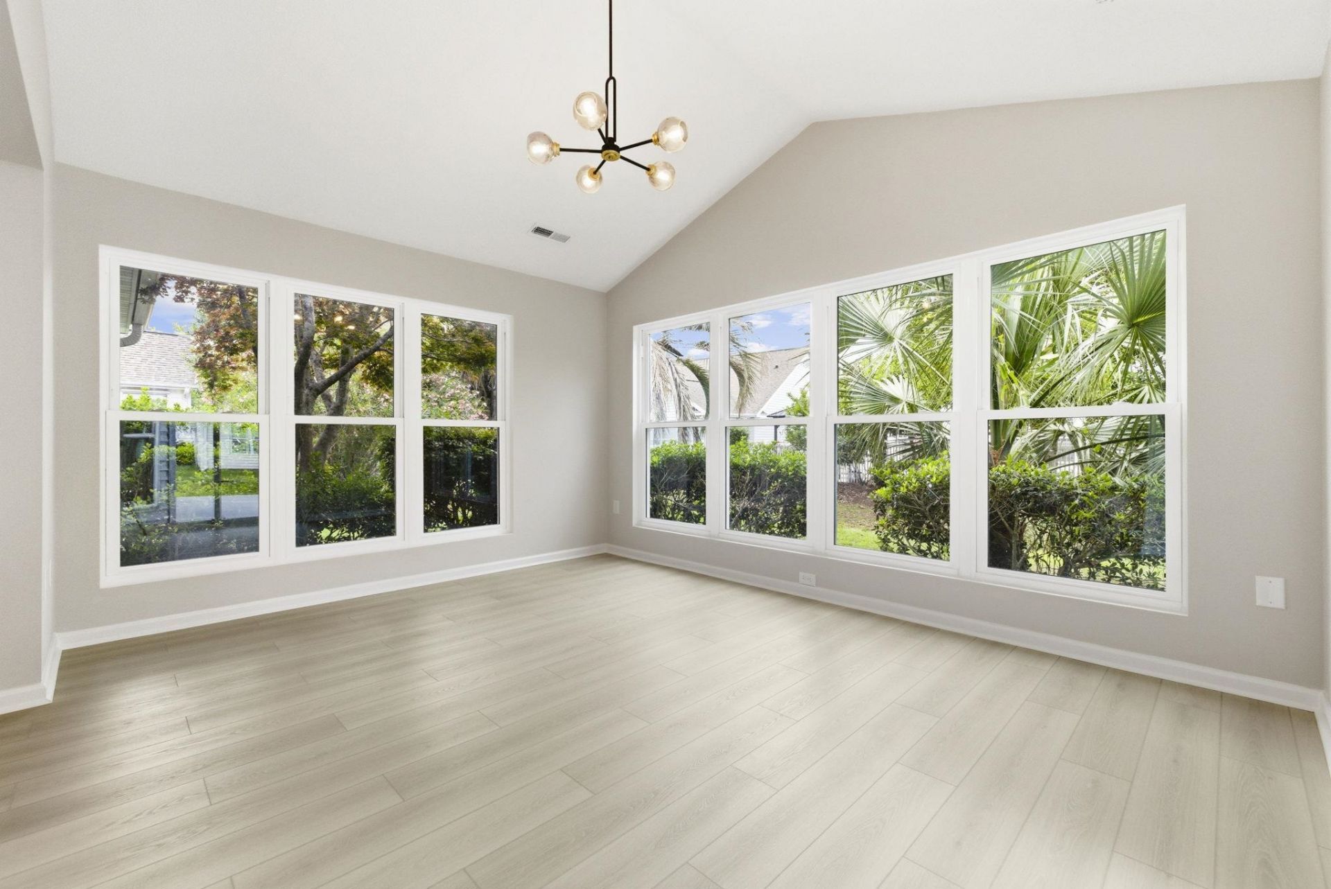 1527 Hallborough Dr. Photo 14
