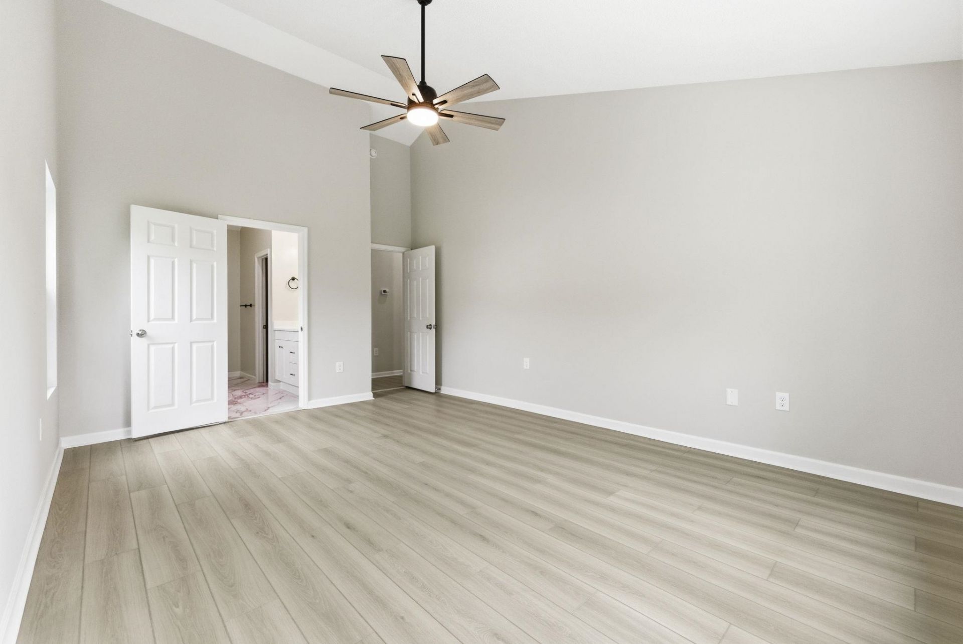 1527 Hallborough Dr. Photo 25