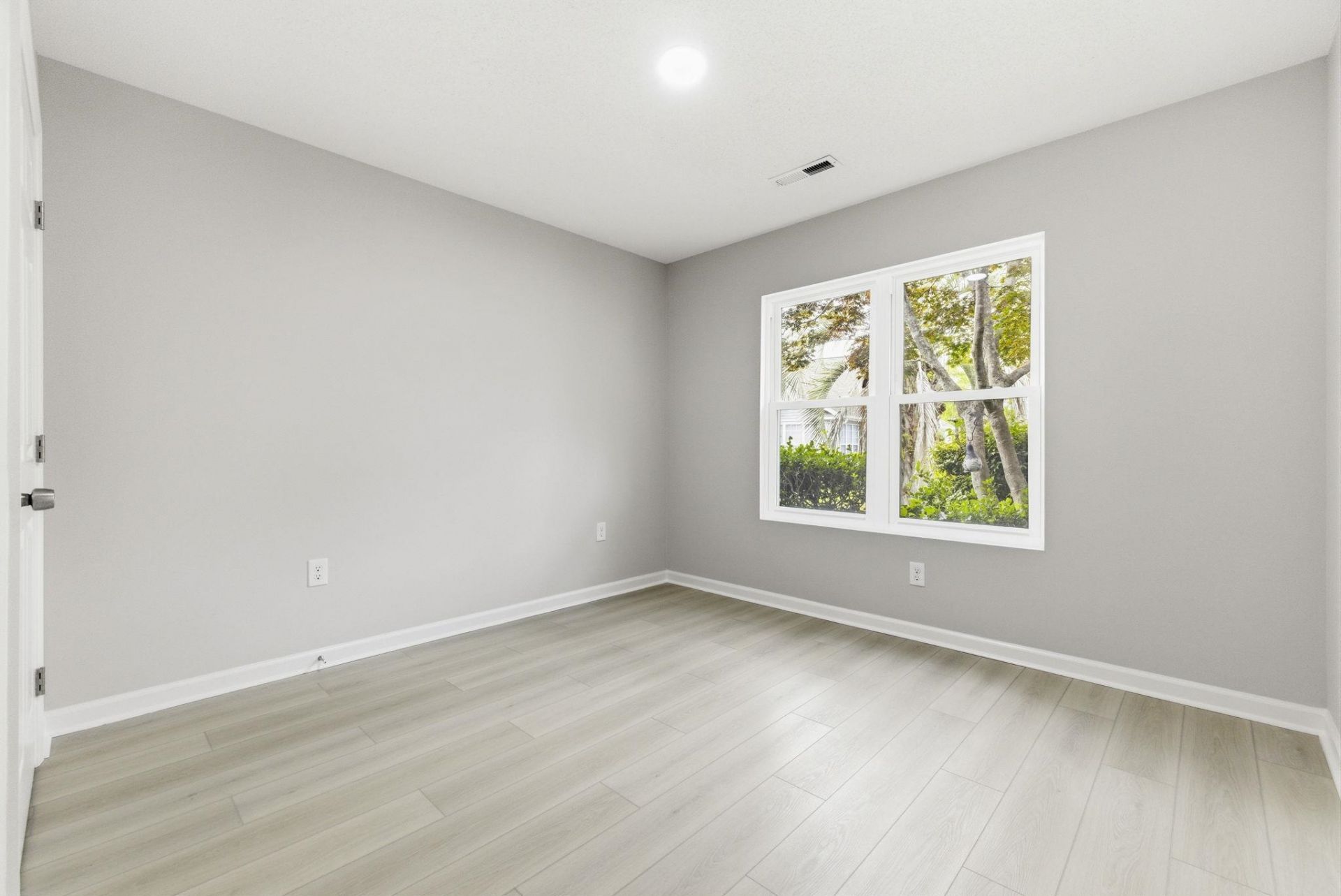 1527 Hallborough Dr. Photo 27