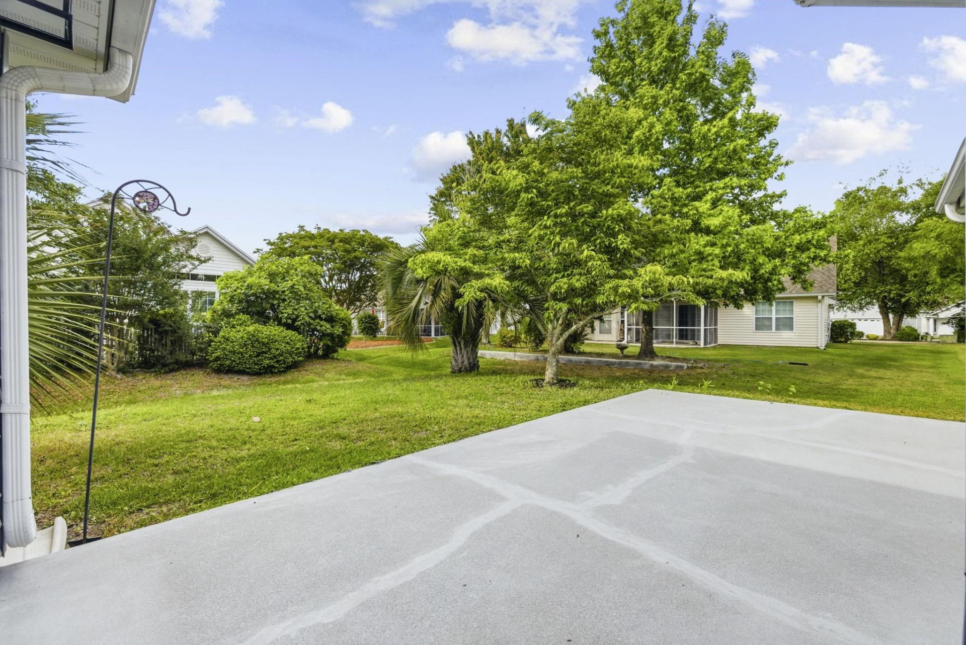 1527 Hallborough Dr. Photo 36