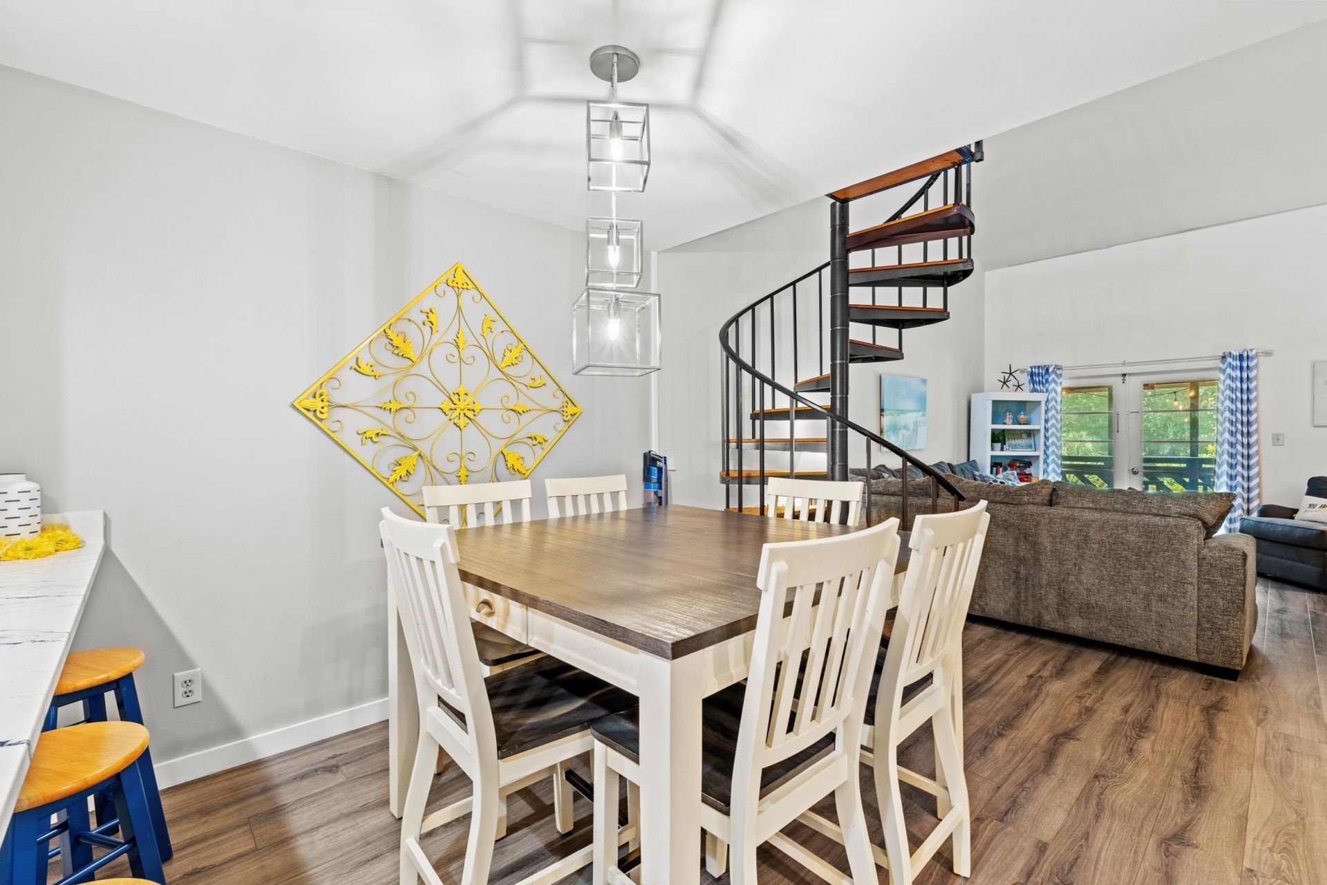 223 Maison Dr. Photo 7
