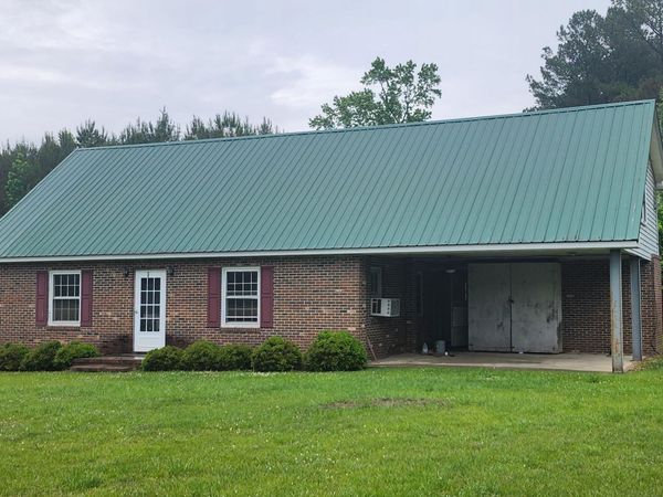 581 Hallsboro Road, Clarkton, NC 28433