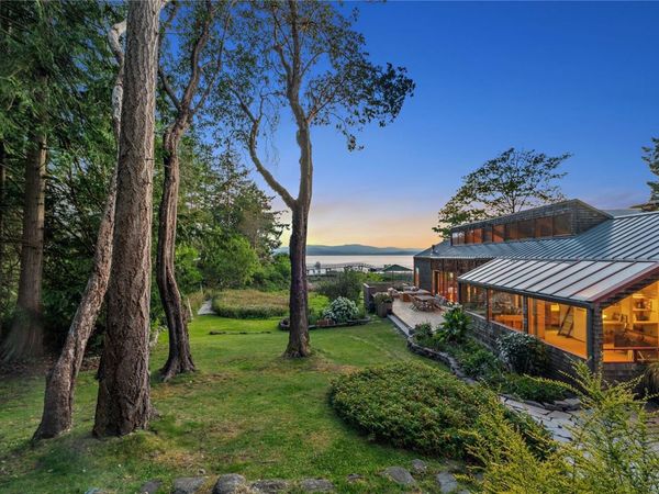 68C McKenzie Cres, Piers Island, BC V8L 5Y7