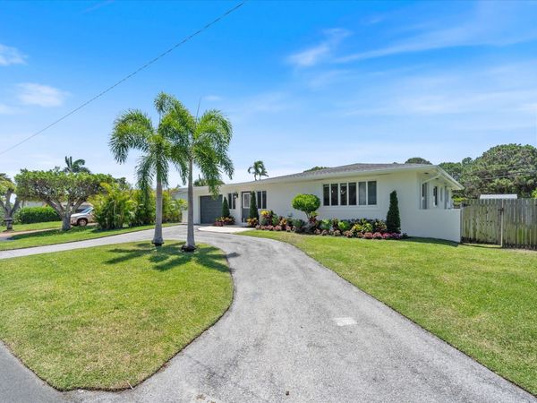 108 SE 31st Avenue, Boynton Beach, FL 33435
