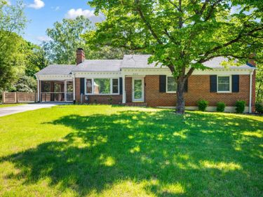 2416 Castle Place, Lynchburg, VA 24503