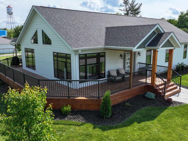 214 E Wapello Street, Agency, IA 52530