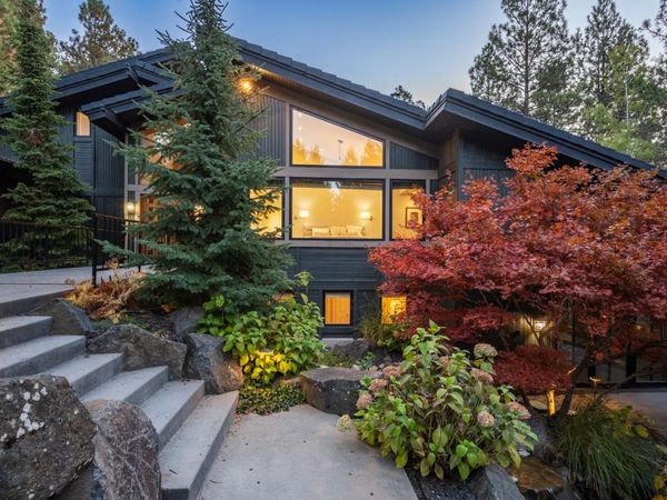 8502 S Southfork Ln, Spokane, WA 99223