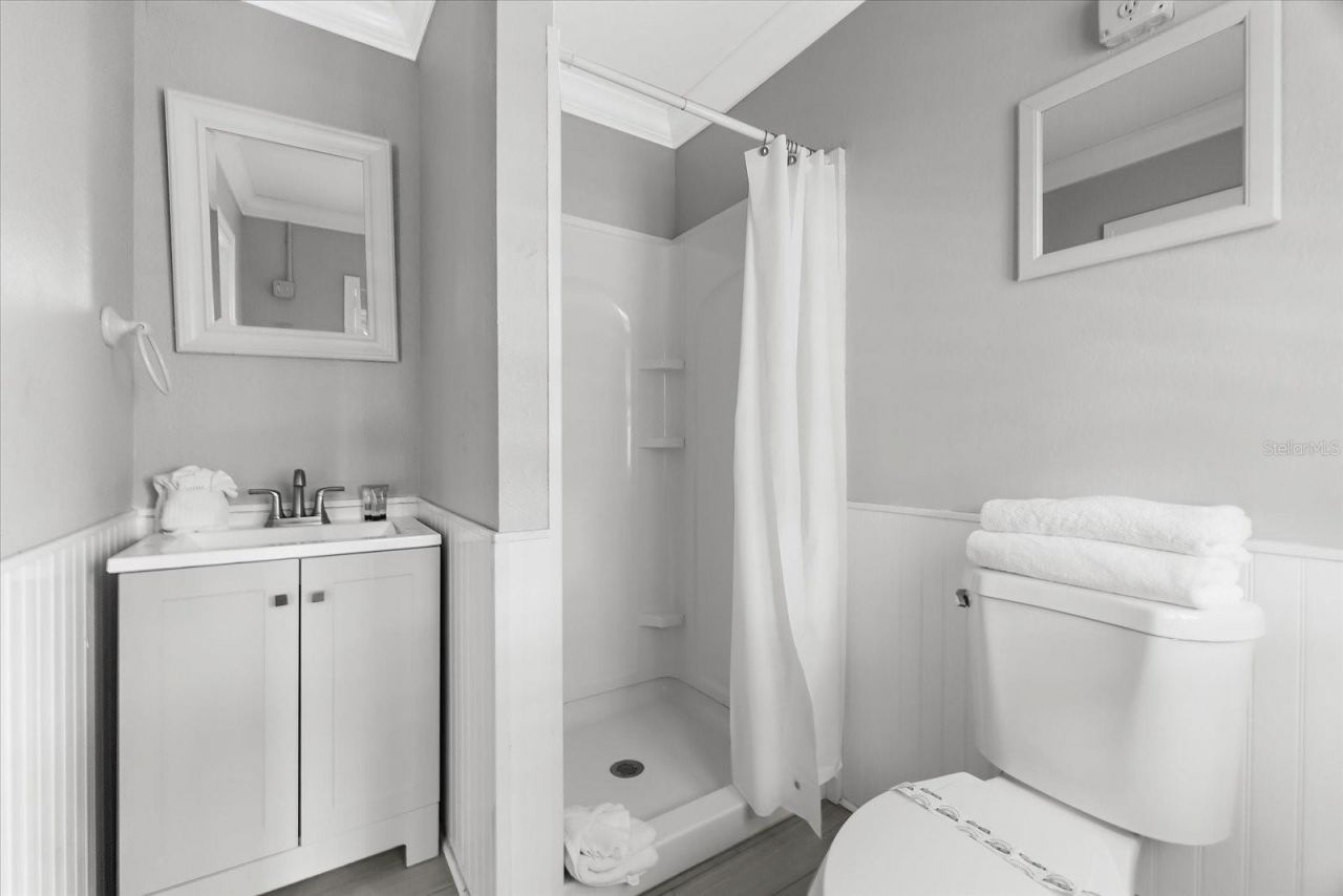 2300 Avenue B, Bradenton Beach, FL 34217 Photo