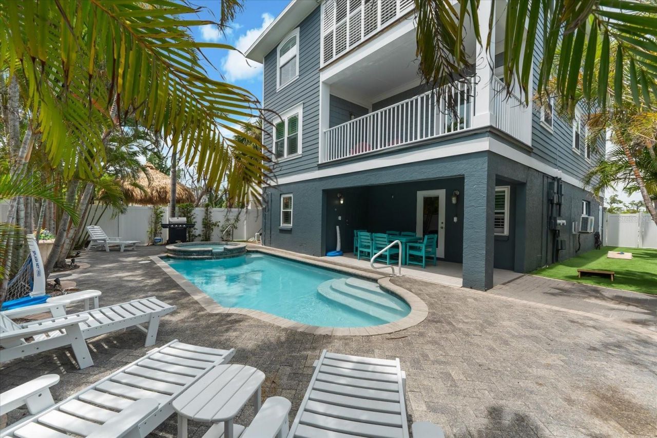 2300 Avenue B, Bradenton Beach, FL 34217 Photo