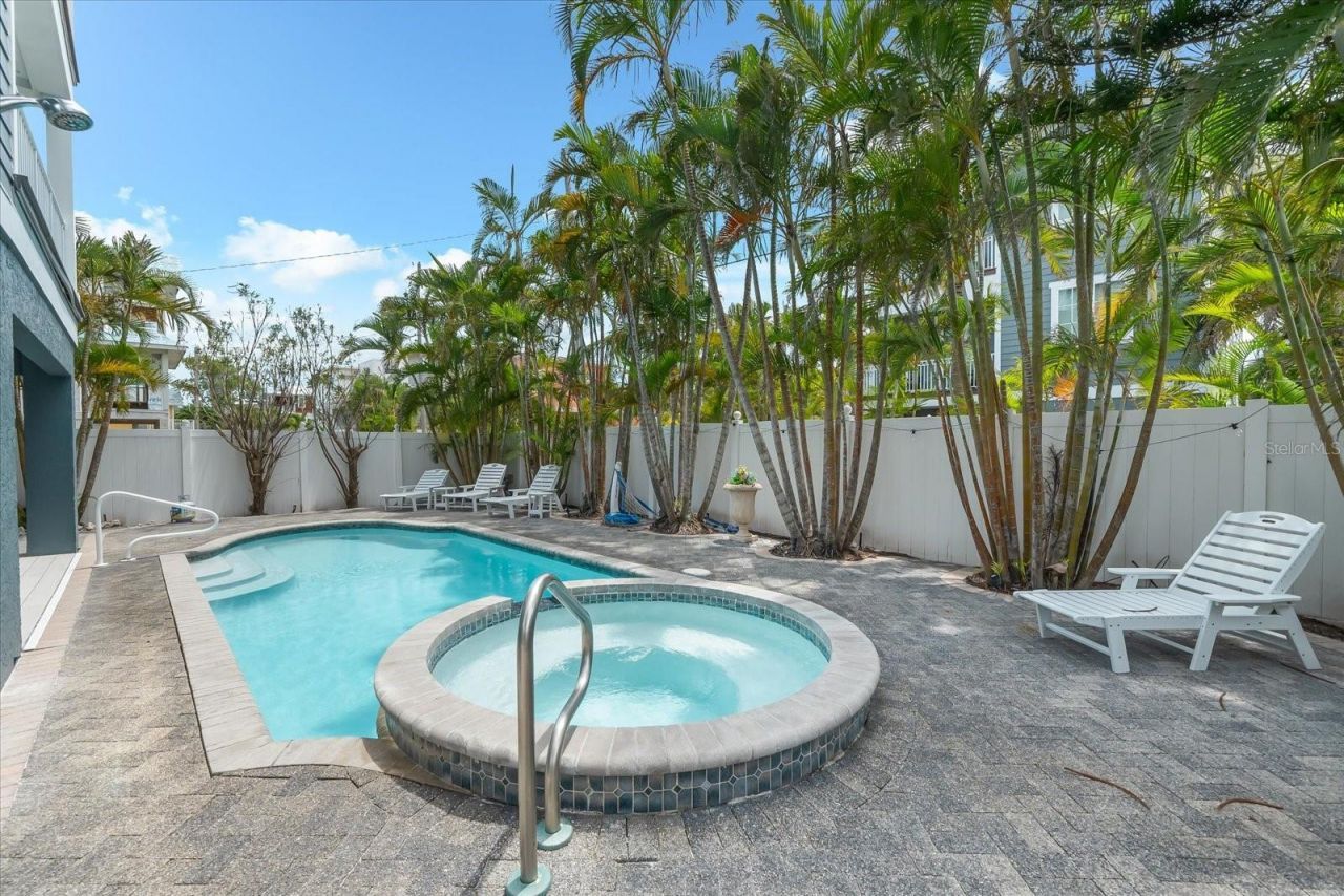 2300 Avenue B, Bradenton Beach, FL 34217 Photo