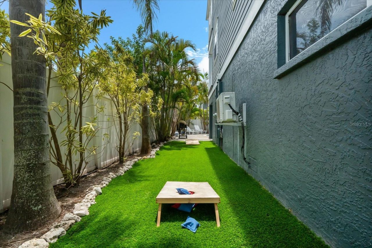 2300 Avenue B, Bradenton Beach, FL 34217 Photo