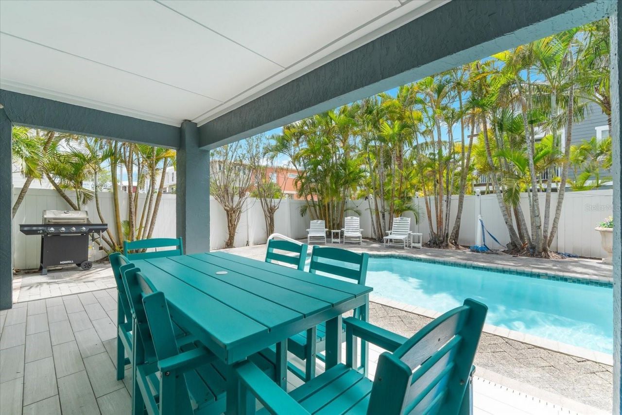 2300 Avenue B, Bradenton Beach, FL 34217 Photo