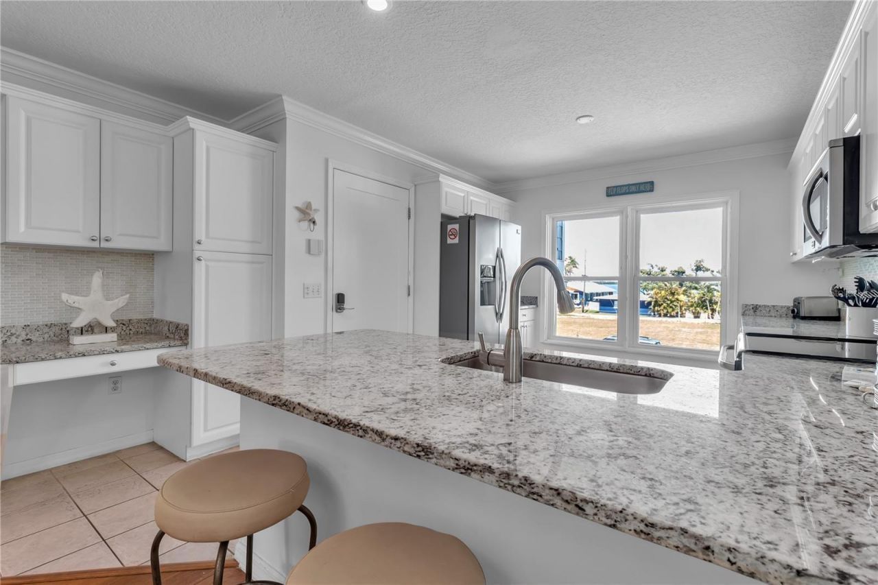 2300 Avenue B, Bradenton Beach, FL 34217 Photo