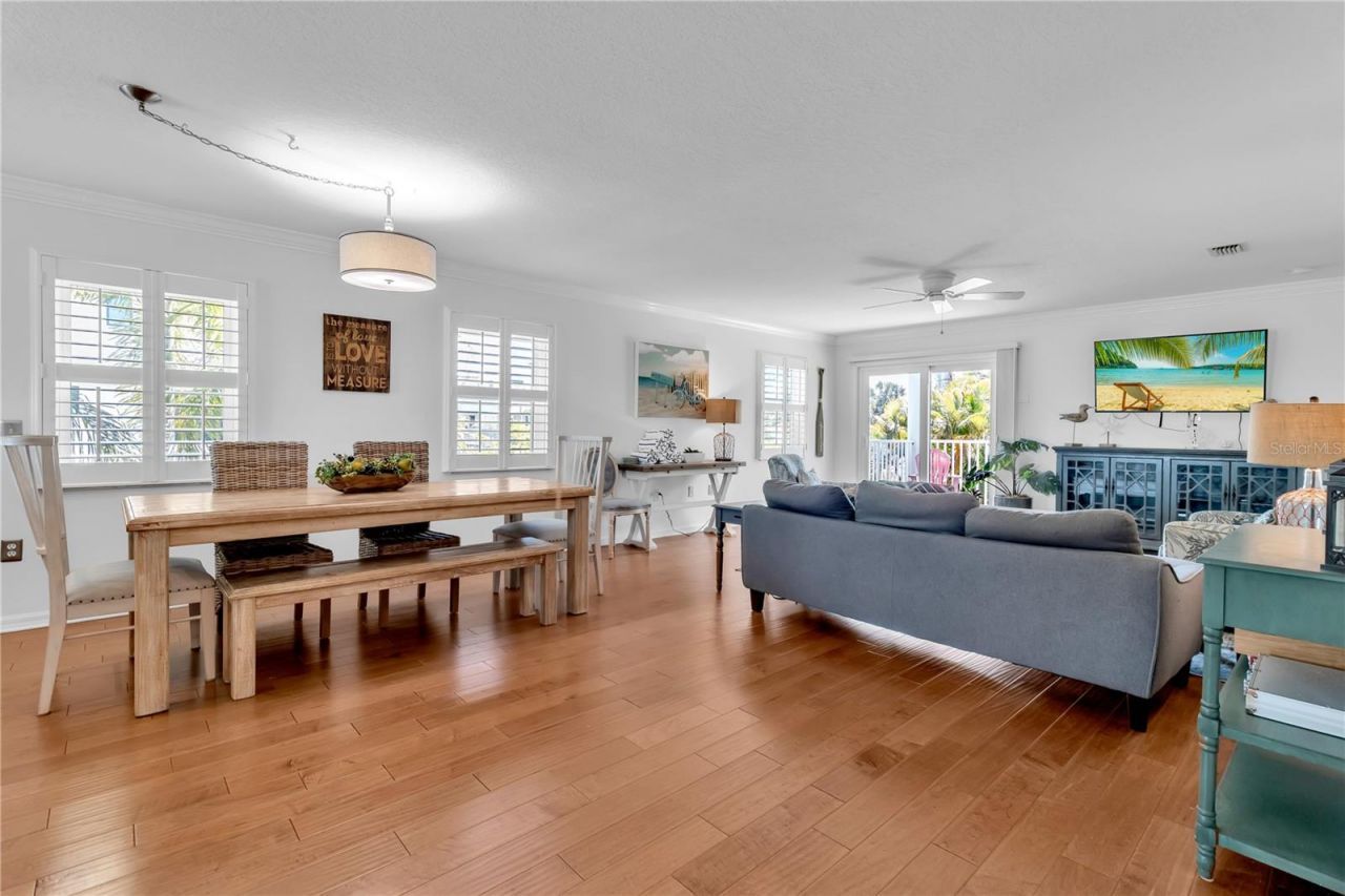 2300 Avenue B, Bradenton Beach, FL 34217 Photo